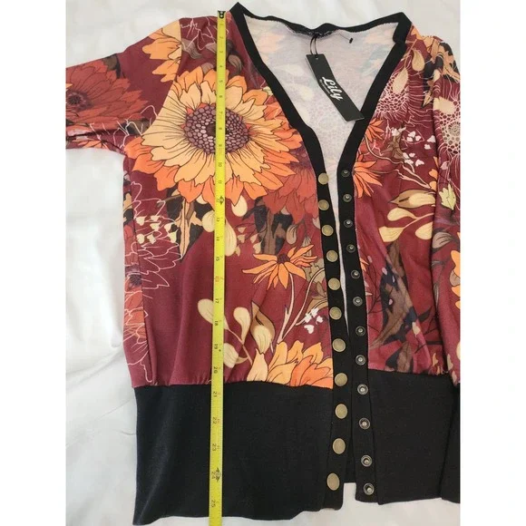 Lily by Firmiana Size L Multicolor Floral V-Neck Long Sleeve Cardigan. - Picture 7 of 11